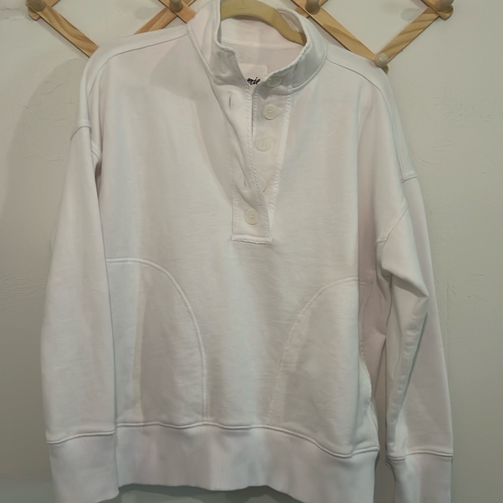 Aerie quarter button top size small white